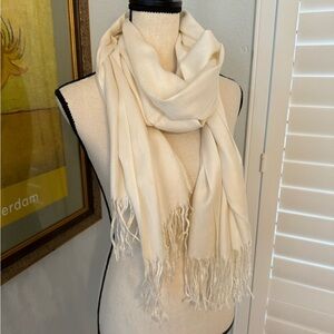 Cream/off white pashmina wrap